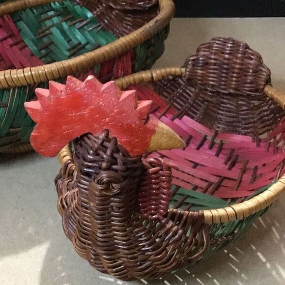 Set of three wicker chicken nesting baskets - Picture 3 of 6